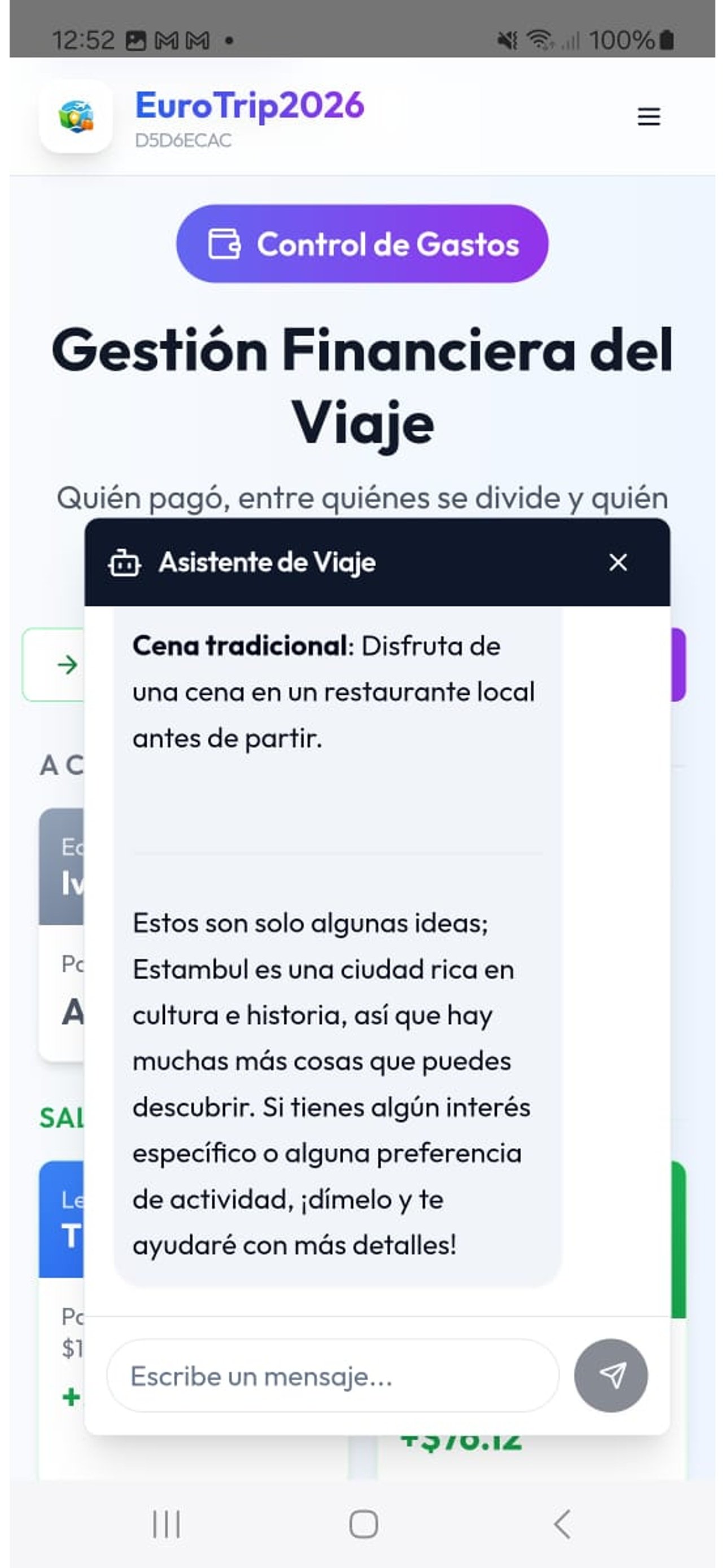 Asistente de viaje sugiriendo planes